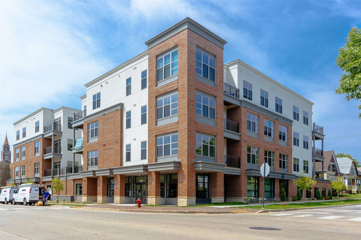 Apartment for rent at 2420 E Capitol Dr, Milwaukee, WI 53211