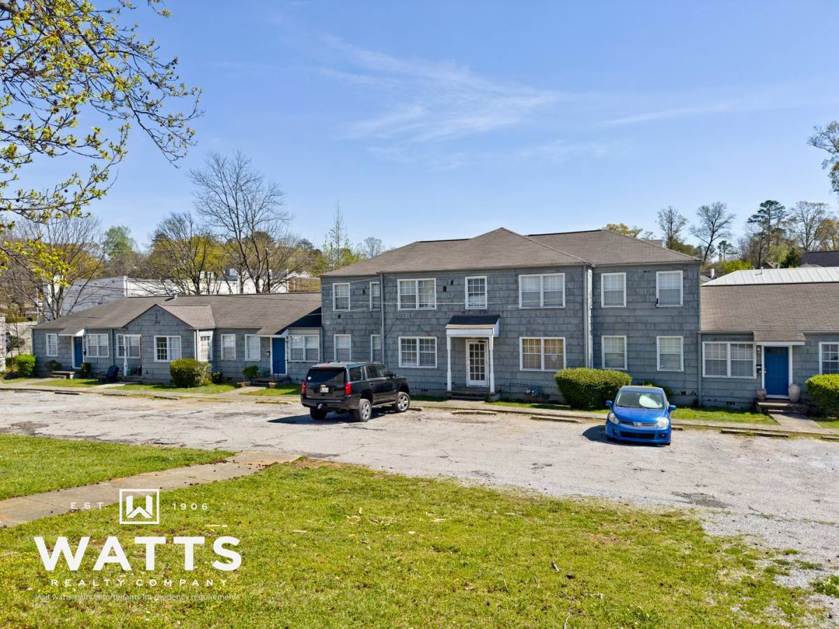 Apartment for rent at 1905 Courtney Dr, Birmingham, AL 35209