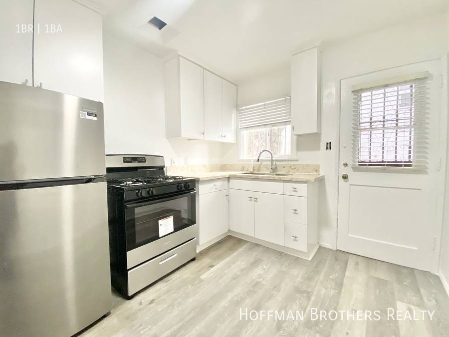 Apartment for rent at 1519 N Laurel Ave #5, Los Angeles, CA 90046