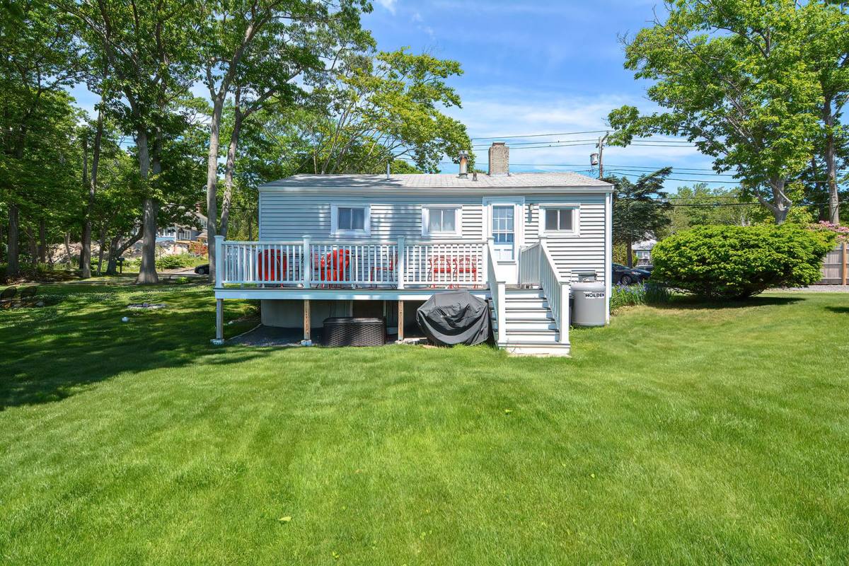 House for rent at 2 Saratoga Court, Rockport, MA 01966