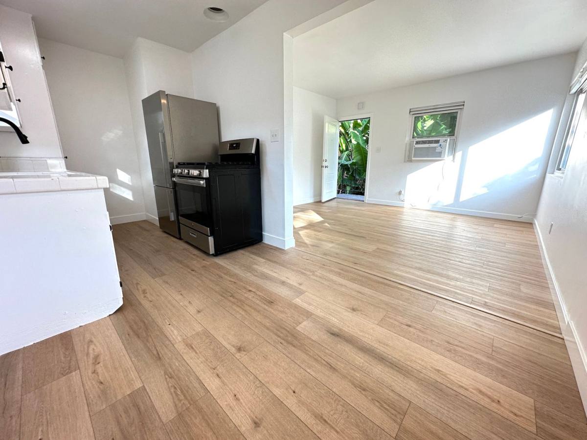 Apartment for rent at 2139 Clinton St, Los Angeles, CA 90026