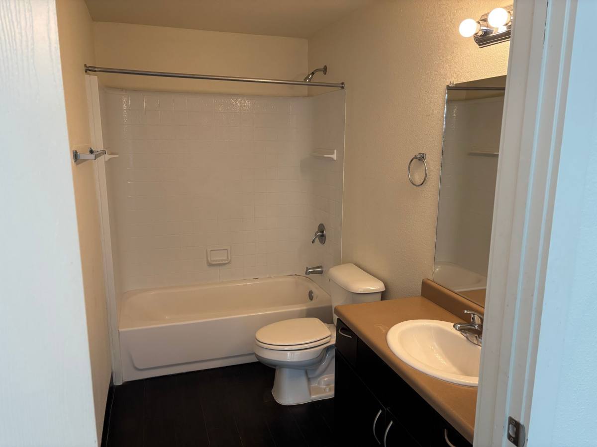 Apartment for rent at 517 Gold Ave SW, Albuquerque, NM 87102