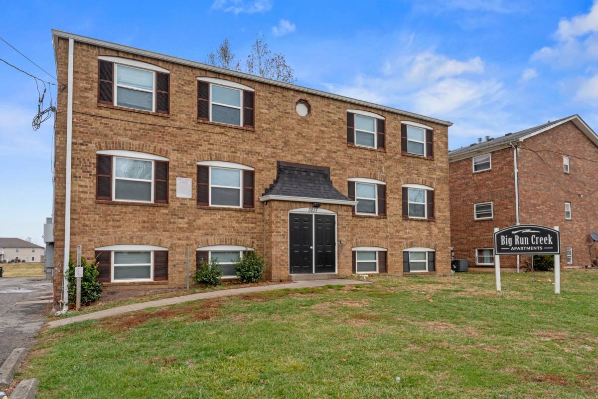 Apartment for rent at 3217 Fordhaven Rd, Louisville, KY 40214