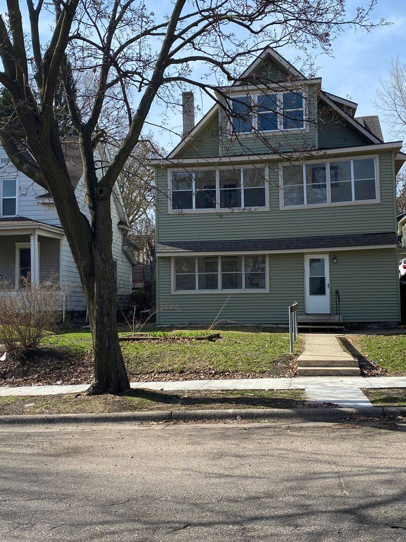 Apartment for rent at 162 George St W, Saint Paul, MN 55107
