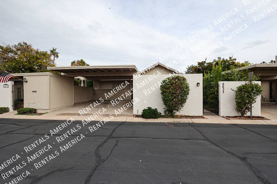 Townhouse for rent at 6633 N Majorca Lane E, Phoenix, AZ 85016