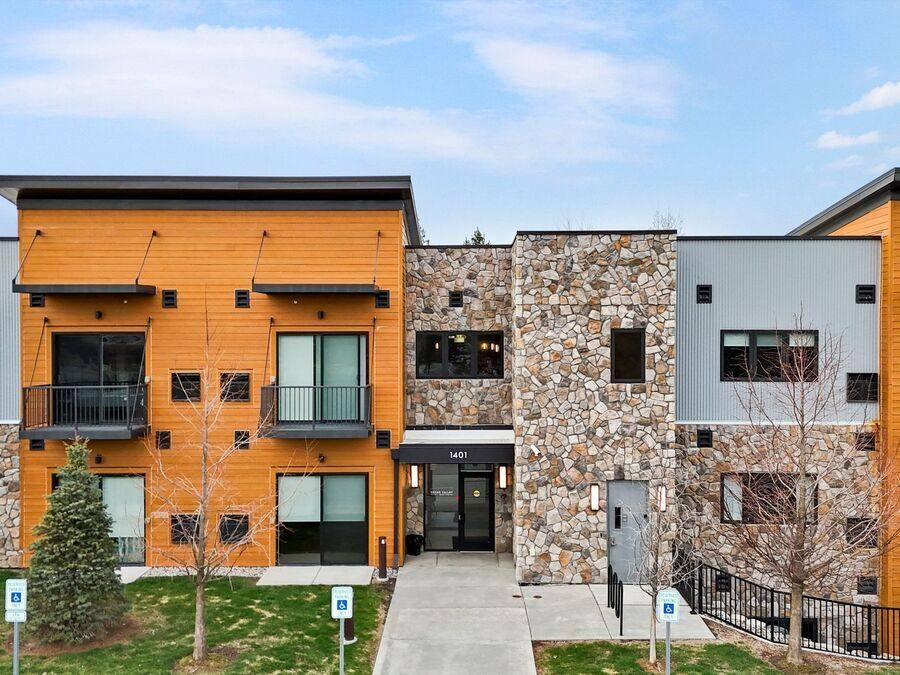 Apartment for rent at 1401 S Rochester Rd #CVL104, Rochester, MI 48307