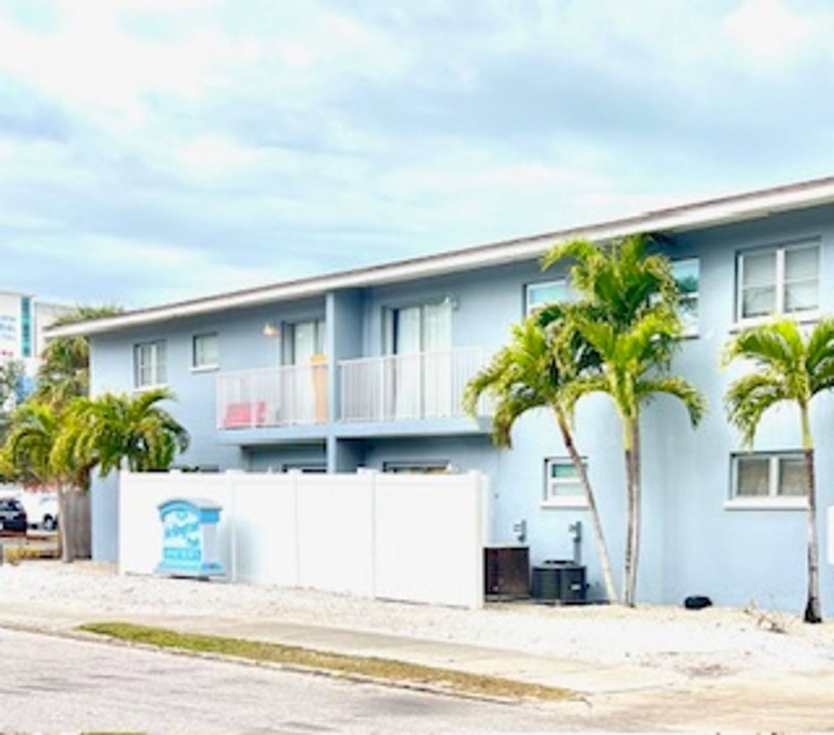 Apartment for rent at 2055 Arlington St, Sarasota, FL 34239