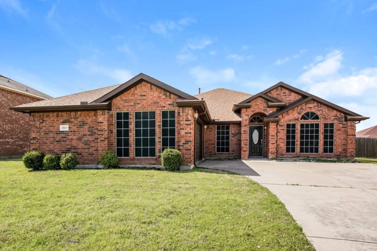 House for rent at 1013 Urban Dr, Desoto, TX 75115