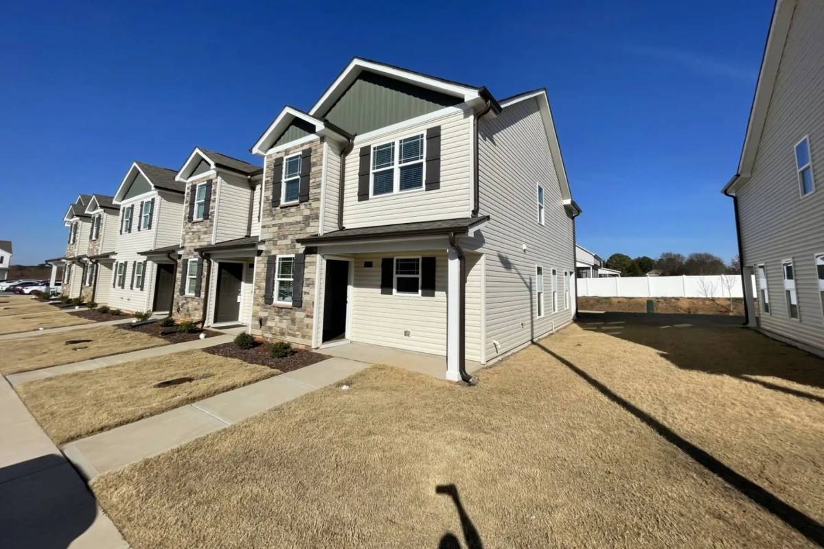 Townhouse for rent at 1056 Peony Lane, Youngsville, NC 27596