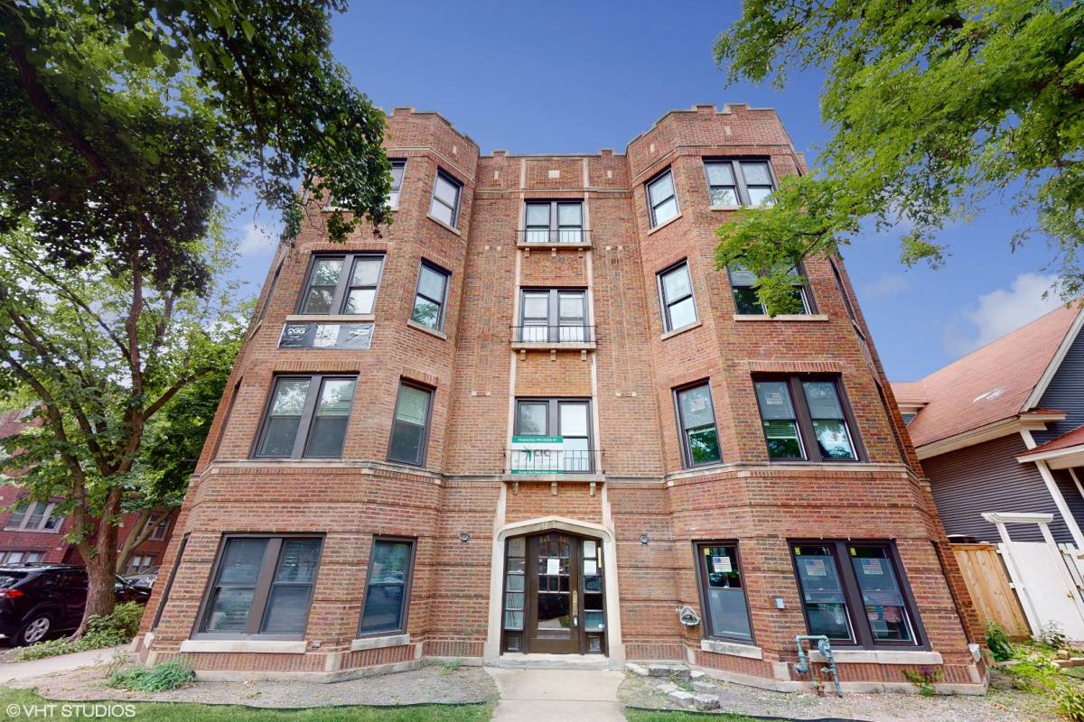 Apartment for rent at 845 Lyman Ave #1N, Oak Park, IL 60304