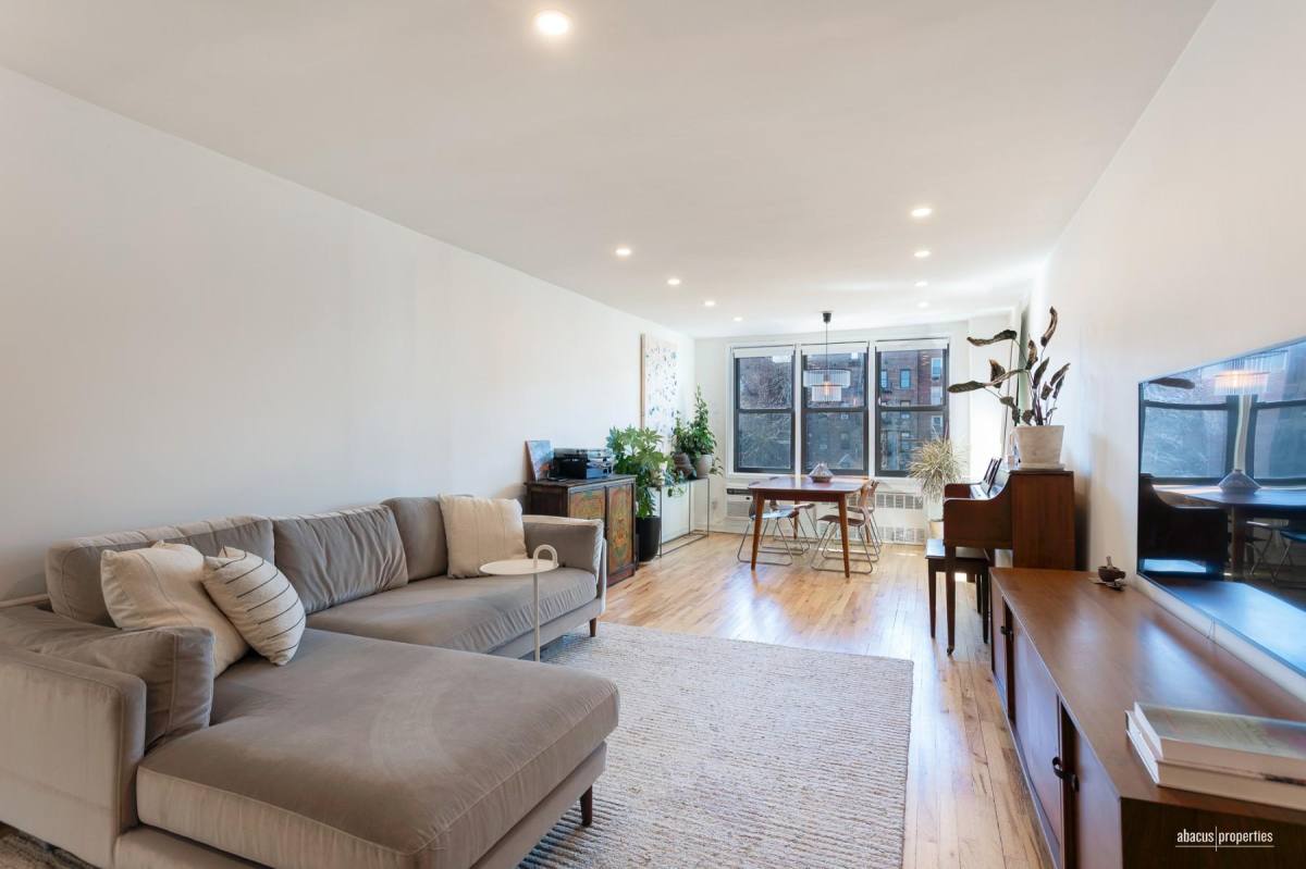 Apartment for rent at 515 E 7th St #4H, Brooklyn, NY 11218