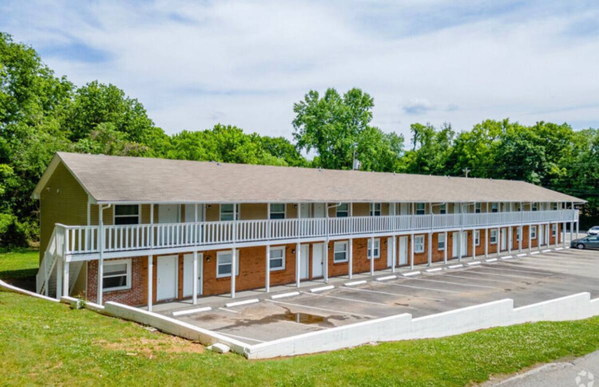 Apartment for rent at 405 Beech St, Clarksville, TN 37042