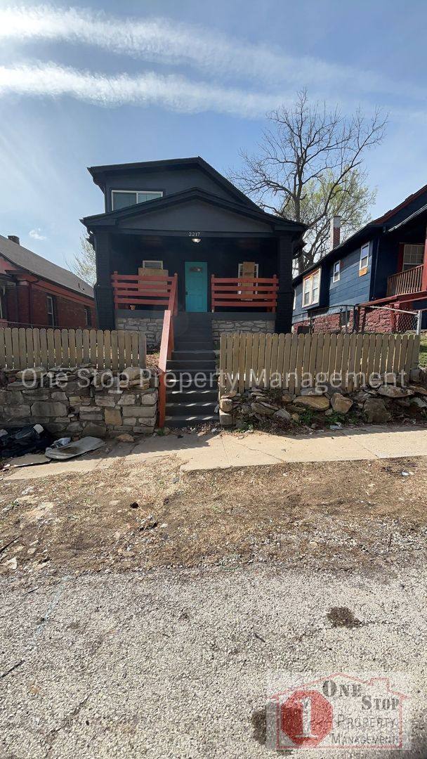 House for rent at 2217 E 37th St, Kansas City, MO 64109