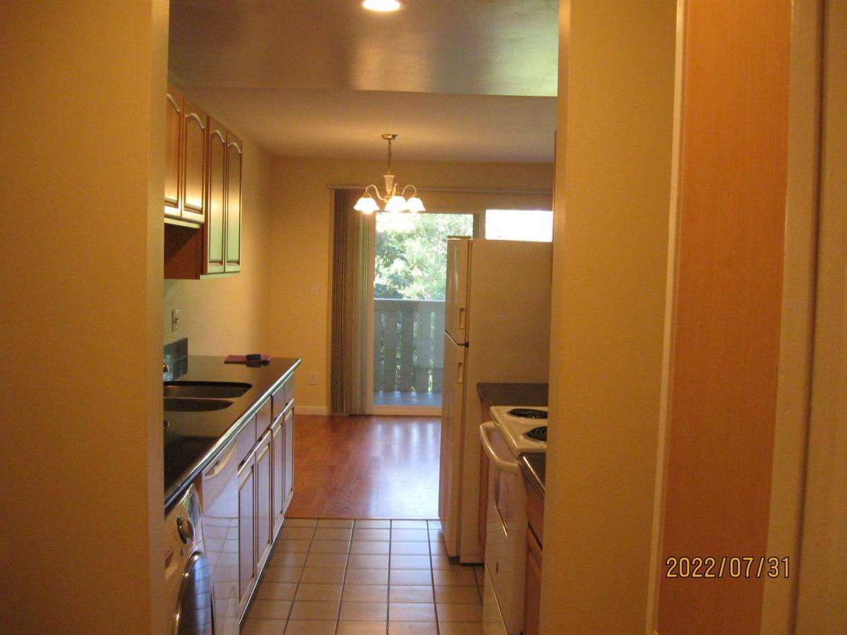 Apartment for rent at Townhouse, 417 Y SE, Bellevue, WA 98004
