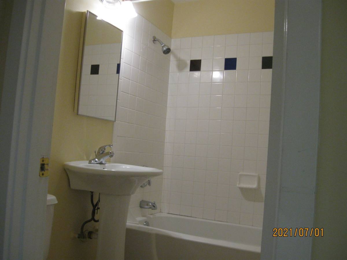 Townhouse for rent at 417 Y SE, Bellevue, WA 98004