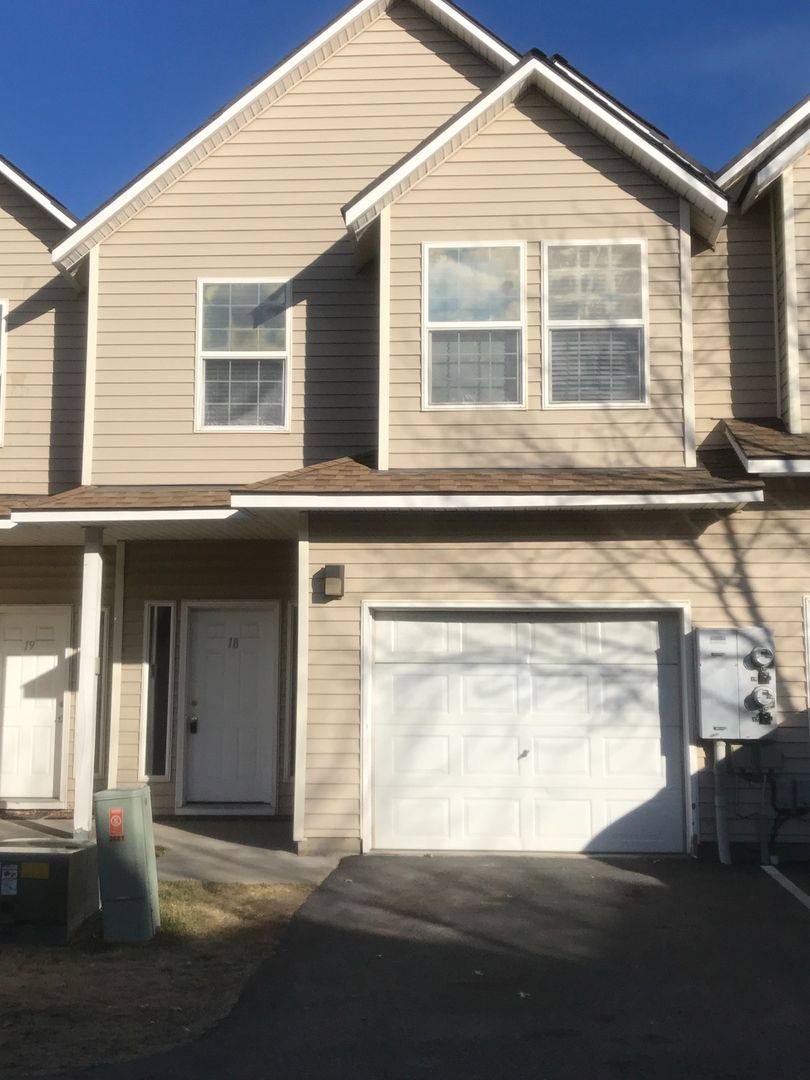 Apartment for rent at 2002 SW Canyon Dr, Redmond, OR 97756