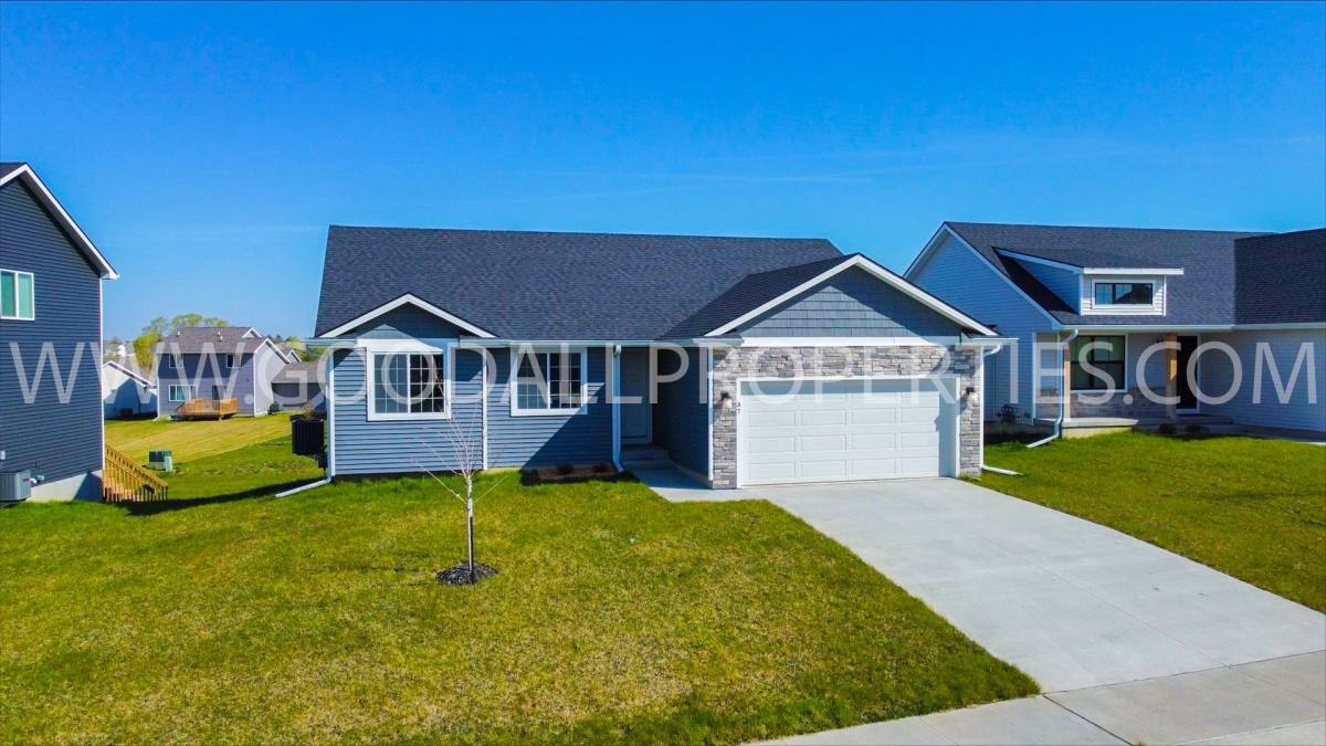 House for rent at 37 NW Pike Circle, Waukee, IA 50263