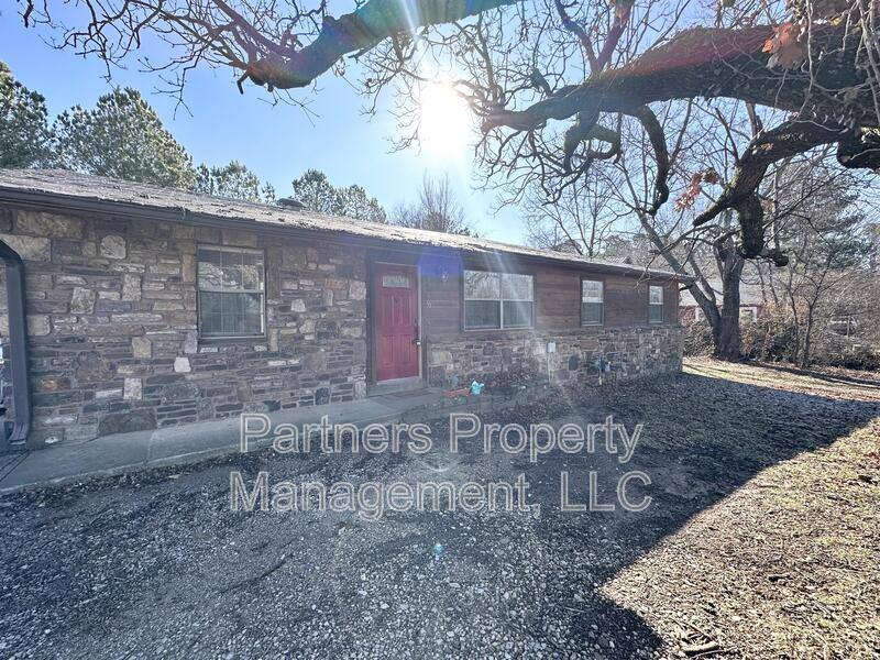 House for rent at 1740 N Gregg Ave, Fayetteville, AR 72703