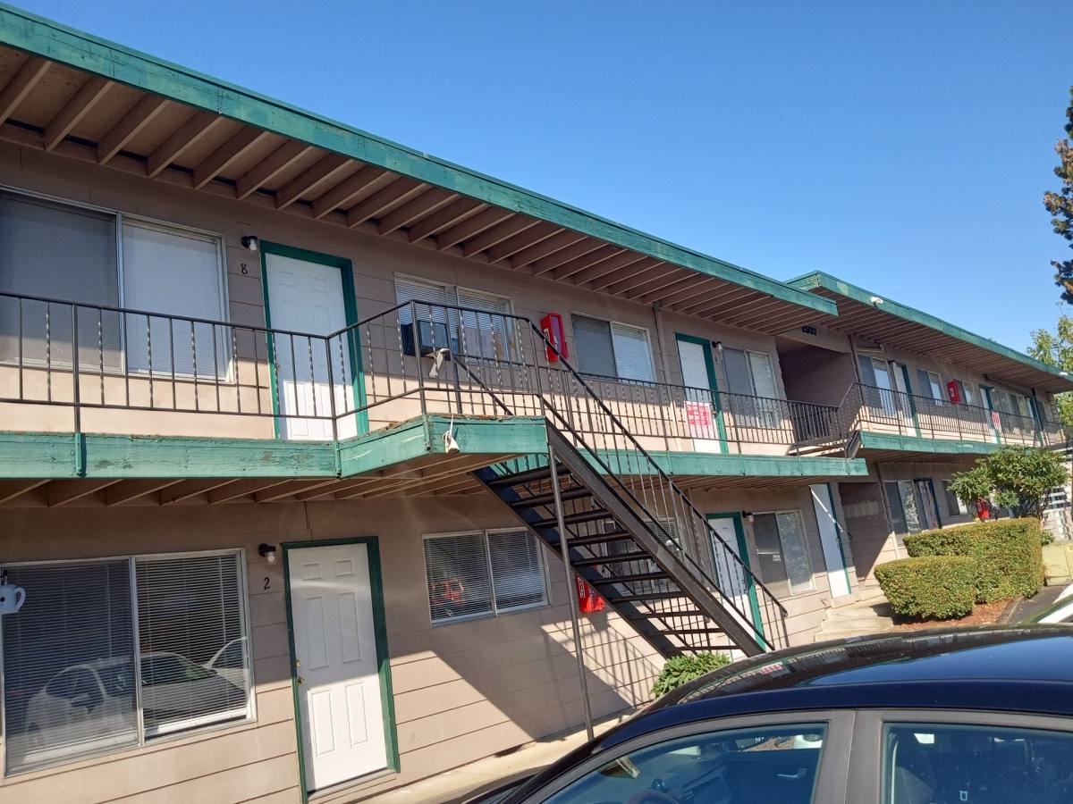 Apartment for rent at 2507 E Mill Plain Blvd, Vancouver, WA 98661