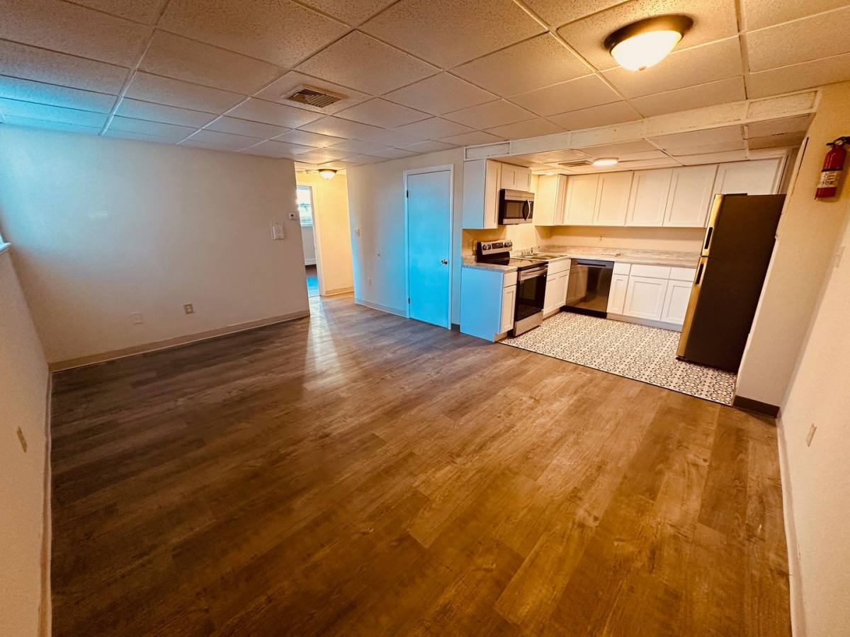 Apartment for rent at 32 W King St, York, PA 17401