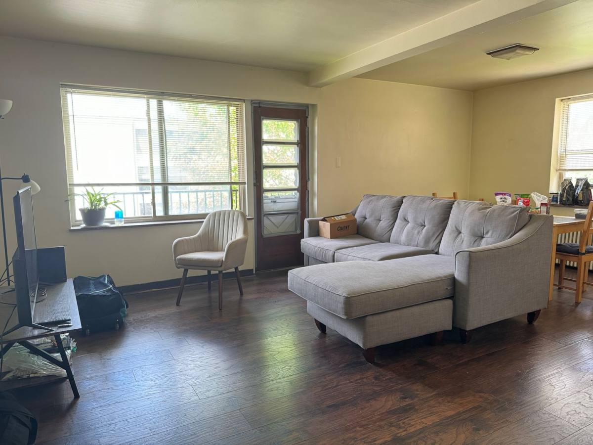 Apartment for rent at 5600 Fifth Ave, Pittsburgh, PA 15232