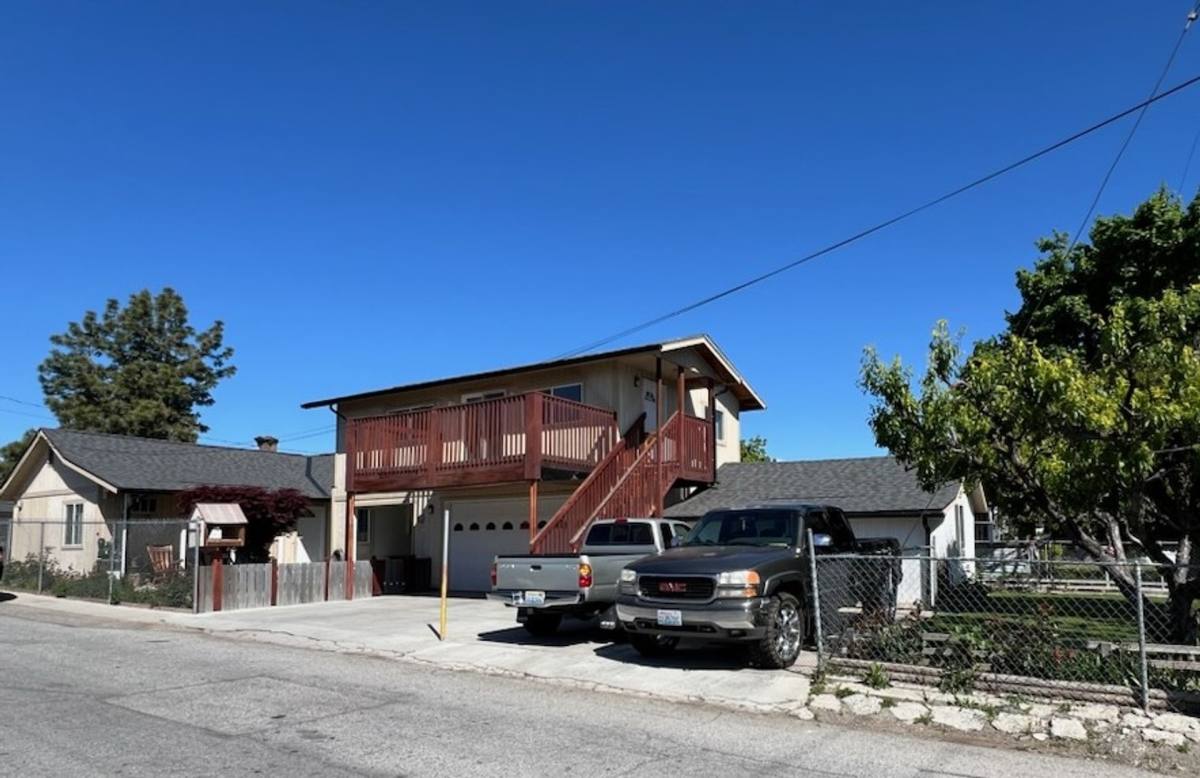 Apartment for rent at 934 Methow St, Wenatchee, WA 98801