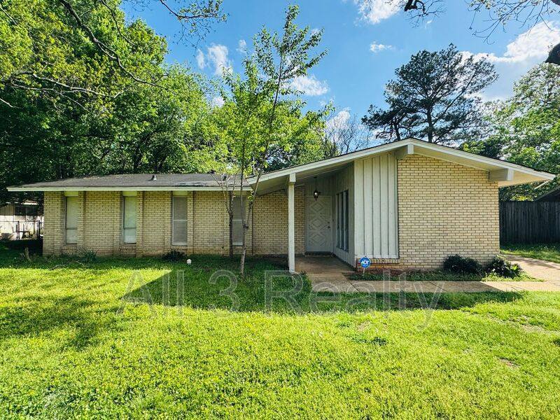 House for rent at 5744 Oakwild Dr, Montgomery, AL 36117