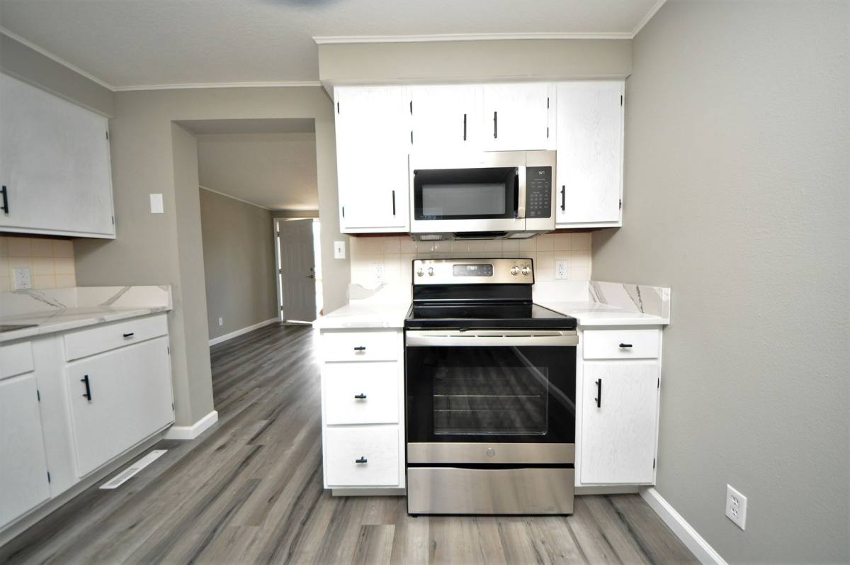 Apartment for rent at 204 S Morgan St, Warrenton, MO 63383