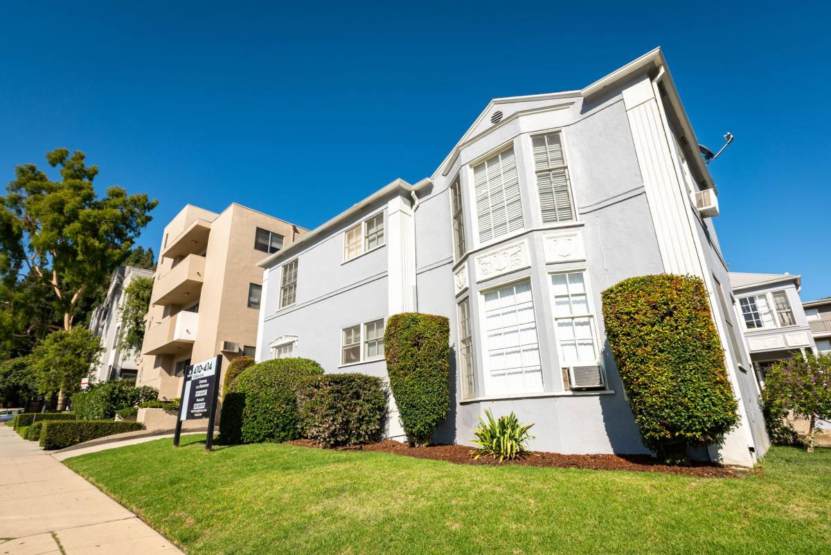 Apartment for rent at 410 Veteran Ave, Los Angeles, CA 90024
