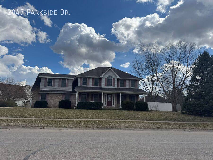 House for rent at 2047 Parkside Dr, Columbus, IN 47203