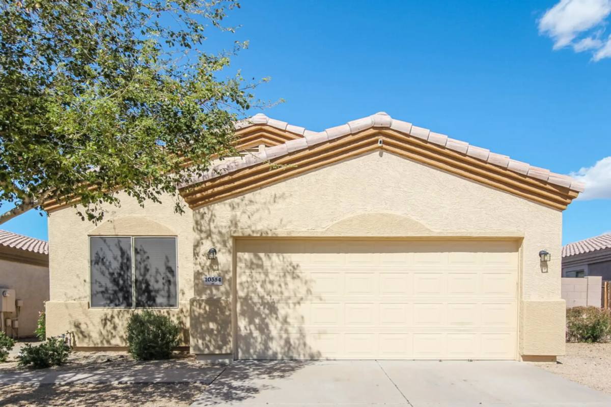 House for rent at 10554 E Flossmoor Ave, Mesa, AZ 85208