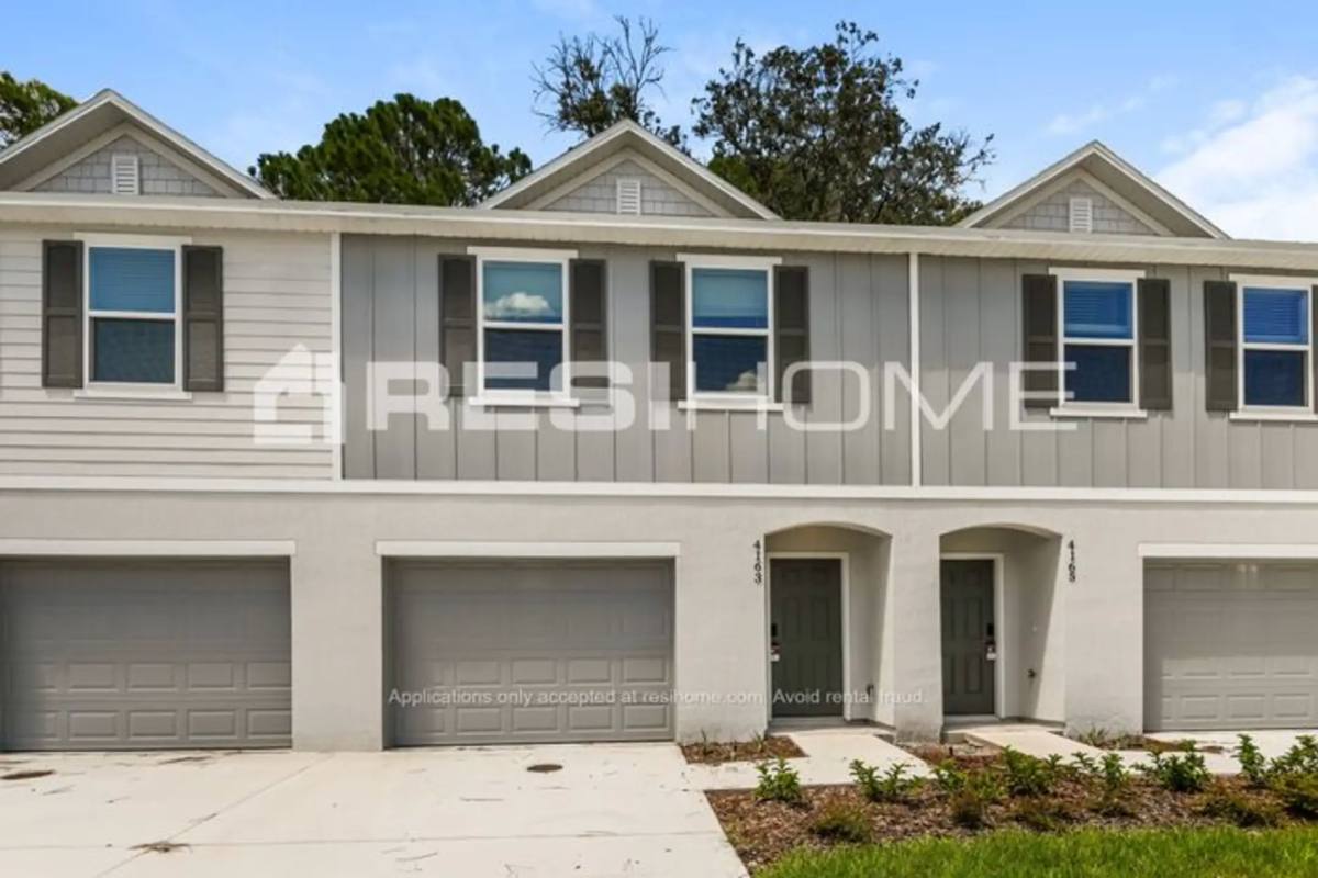 House for rent at 4163 Deer Trace Lane, Jacksonville, FL 32257