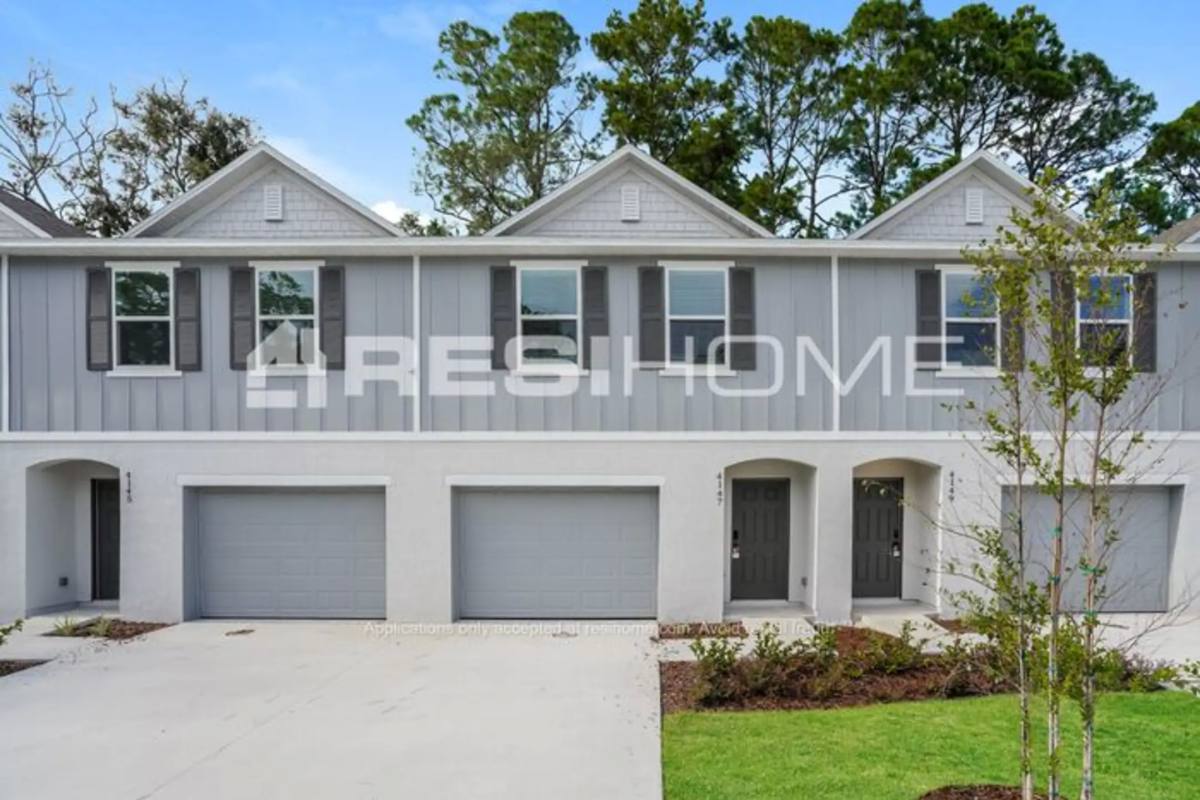 House for rent at 4147 Deer Trace Lane, Jacksonville, FL 32257