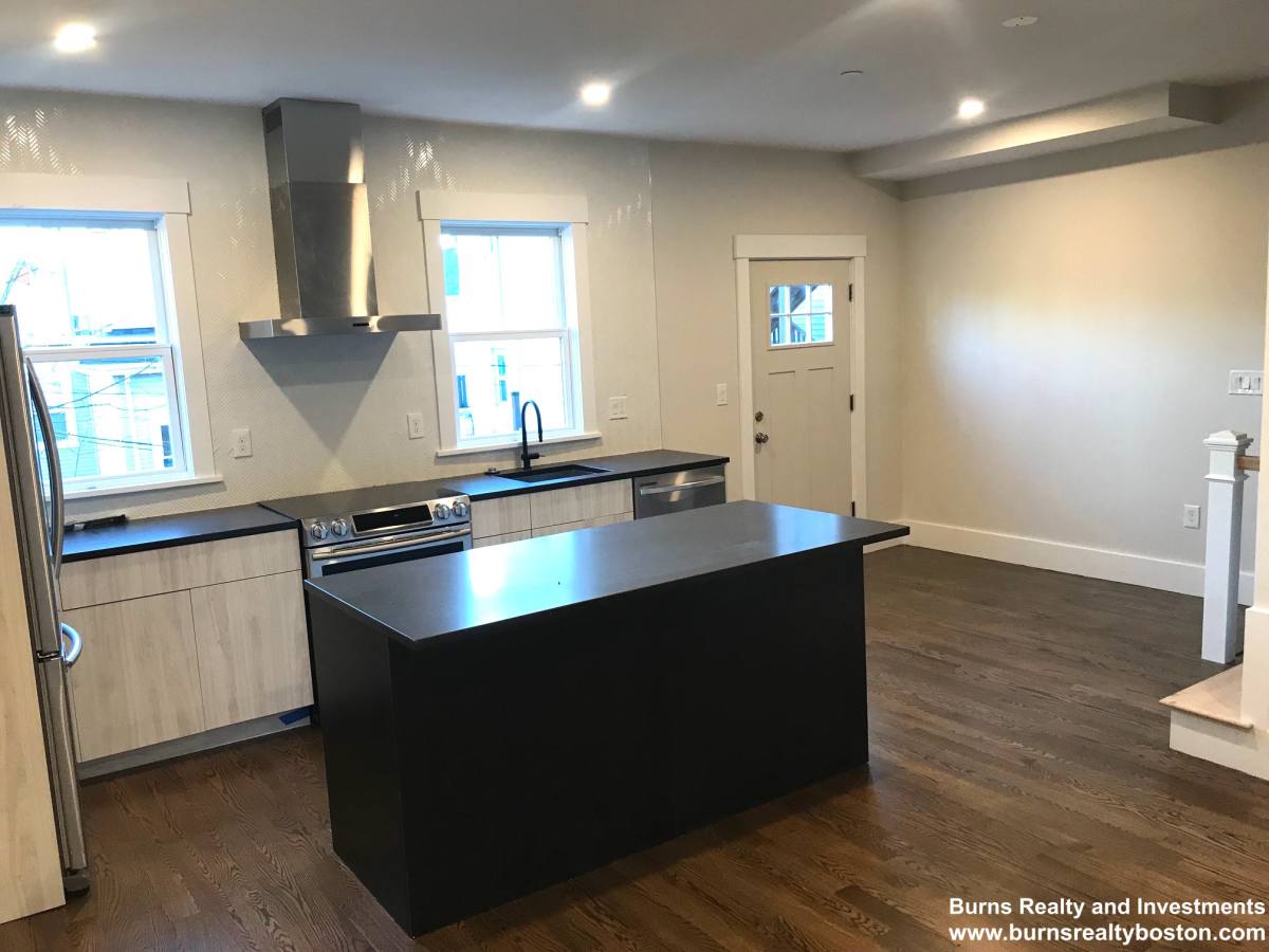 Apartment for rent at 2 Gifford Place #2, South Boston, MA 02127
