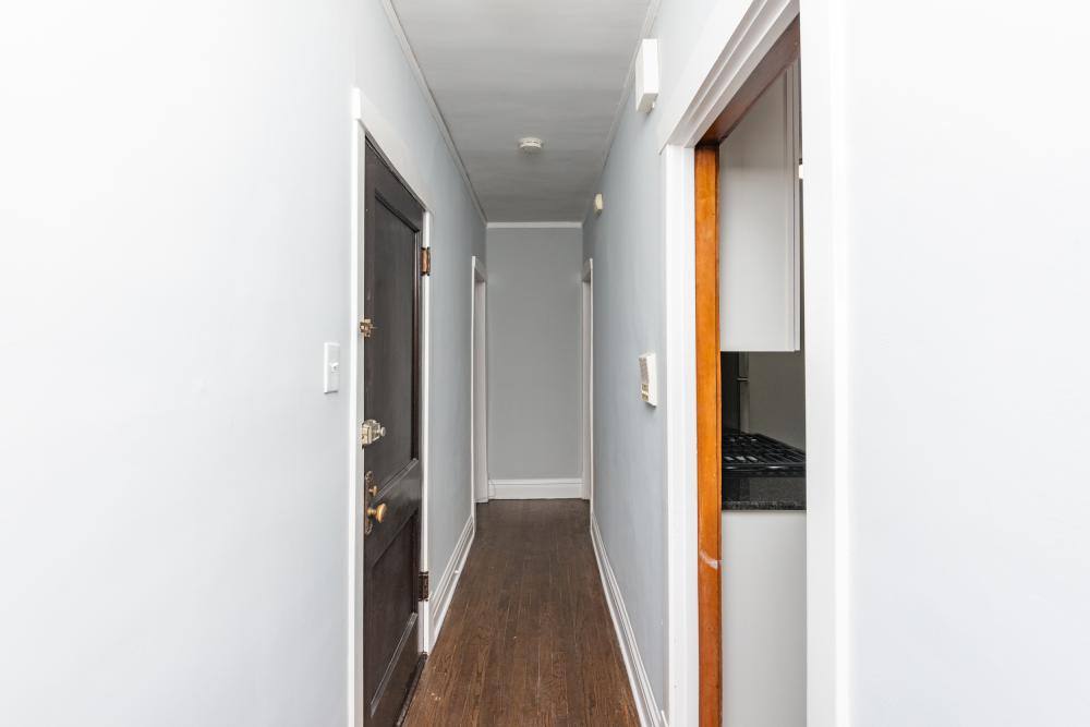 Apartment for rent at 2514 W Belle Plaine #2, Chicago, IL 60618