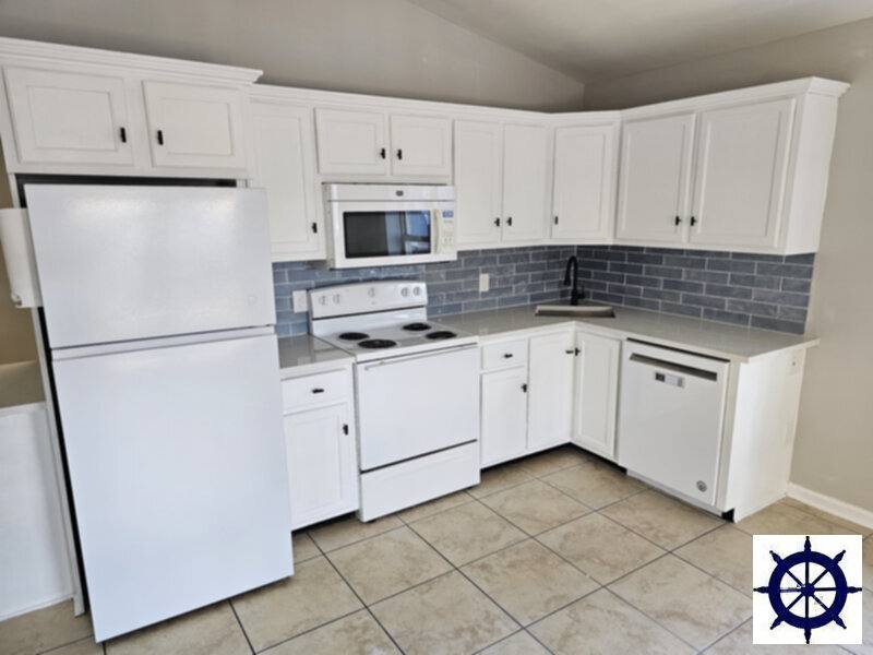 Townhouse for rent at 5104 Gulf Dr #A, Panama City, FL 32408