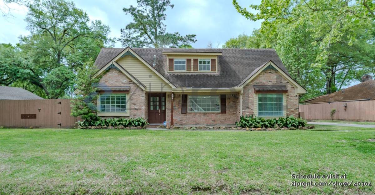 House for rent at 733 River Plantation Dr, Conroe, TX 77302