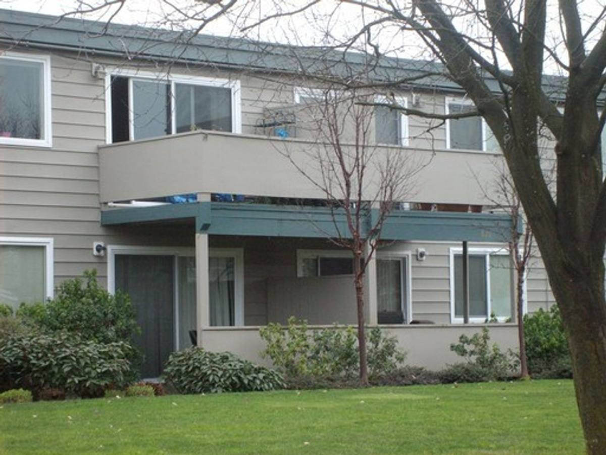 Apartment for rent at 1848 1879 M St, Springfield, OR 97477