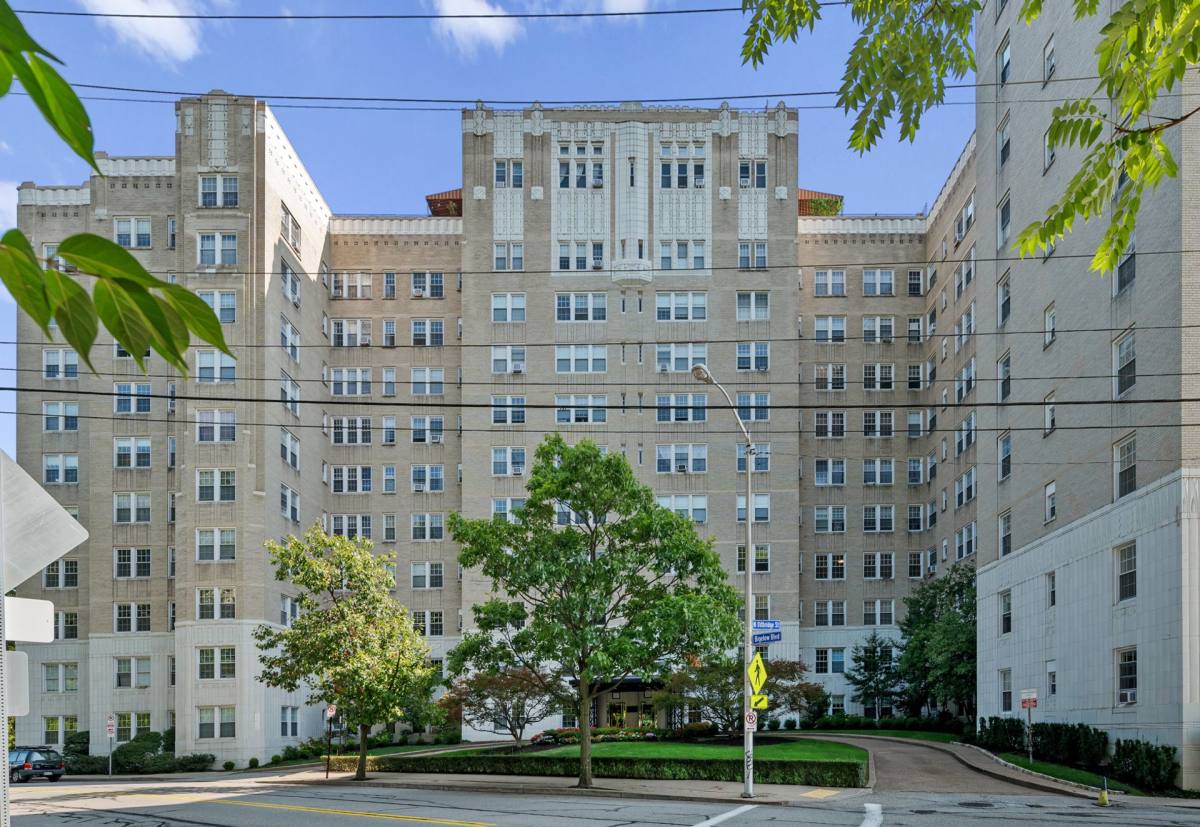 Apartment for rent at The Royal York, 3955 Bigelow Blvd, Pittsburgh, PA 15213