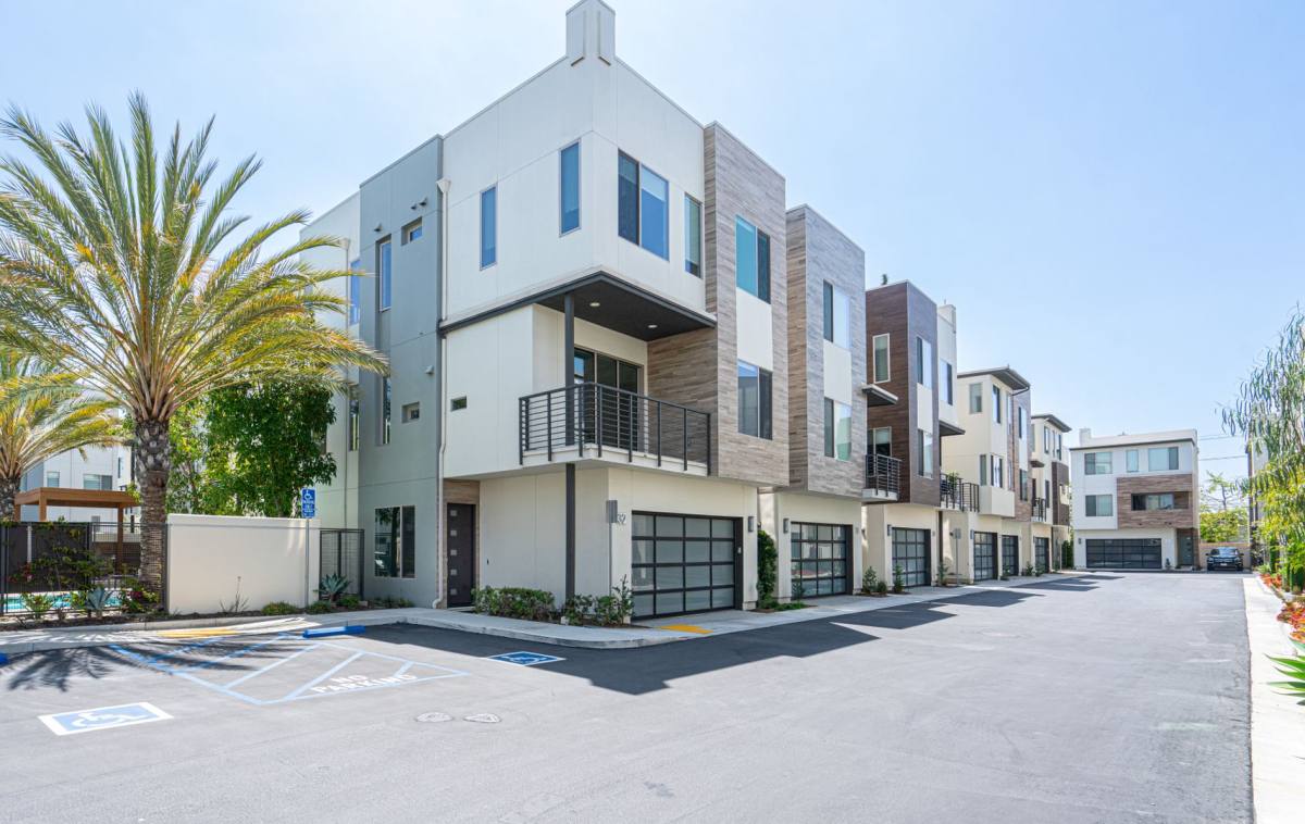 House for rent at 32 Ebb Tide Circle, Newport Beach, CA 92663