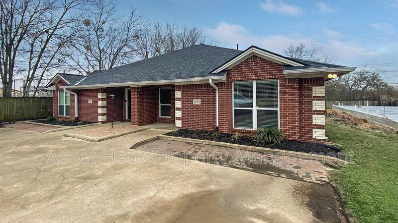 Apartment for rent at 205 Cooner St #B, College Station, TX 77840