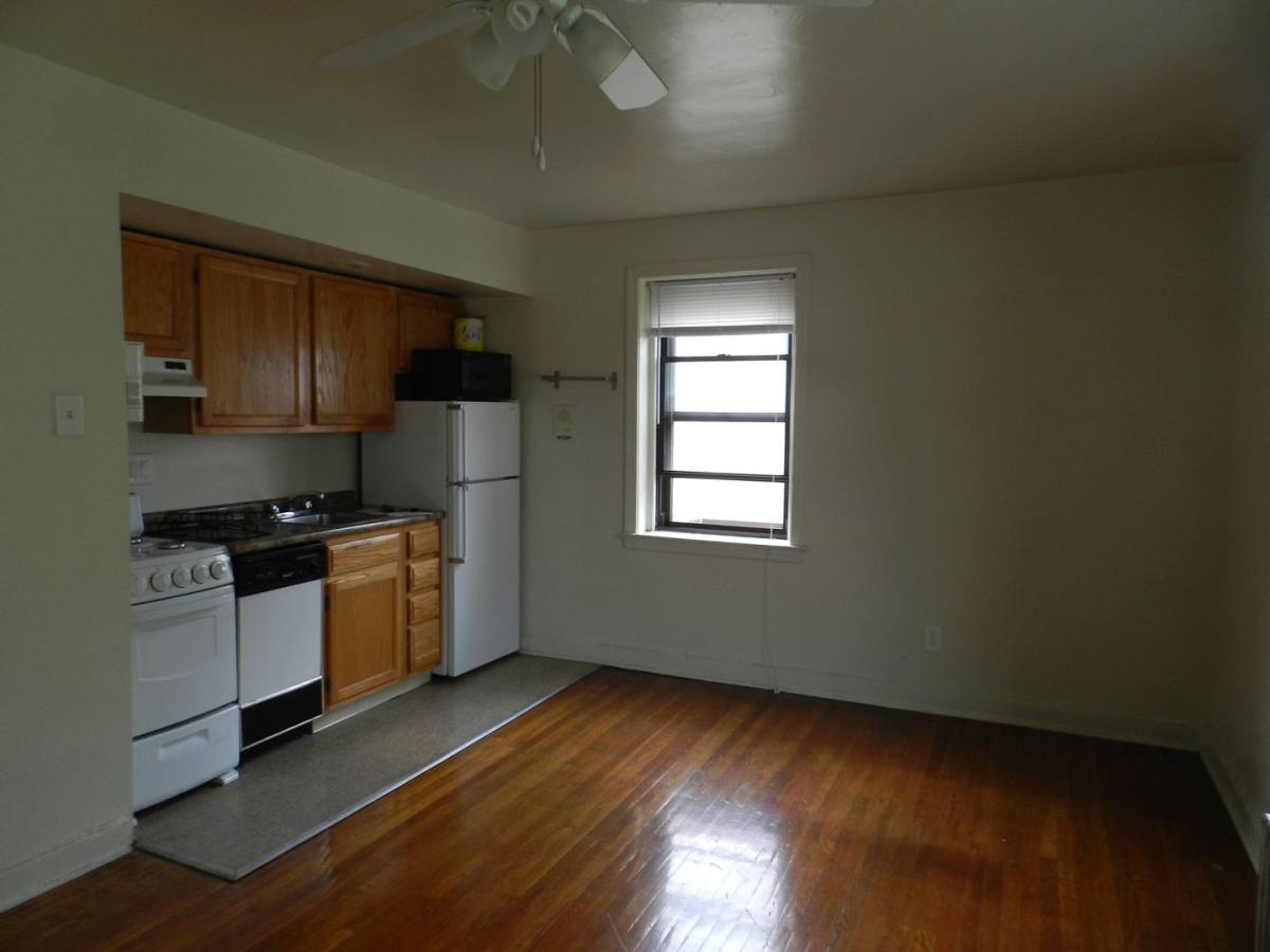 Apartment for rent at 1934 Waverly St, Philadelphia, PA 19146