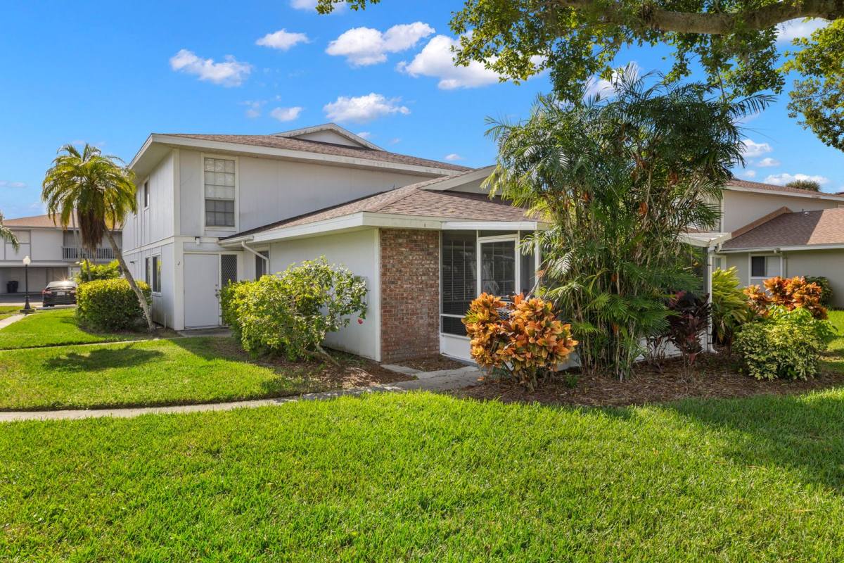 Condo for rent at 3271 Royal Canadian Trace #1 Bldg 11, Fort Myers, FL 33901