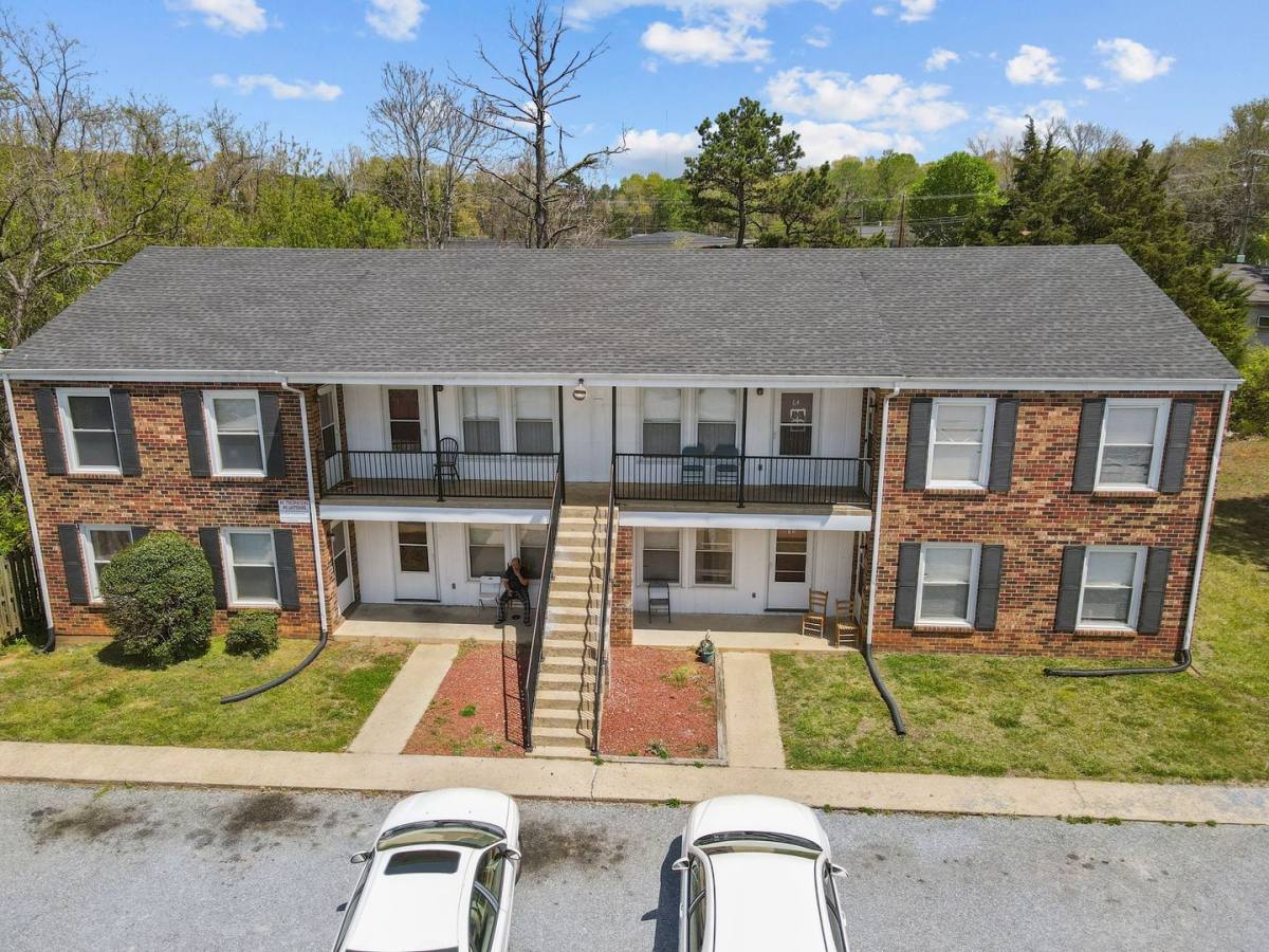 Apartment for rent at 1200 Avondale Dr, Altavista, VA 24517