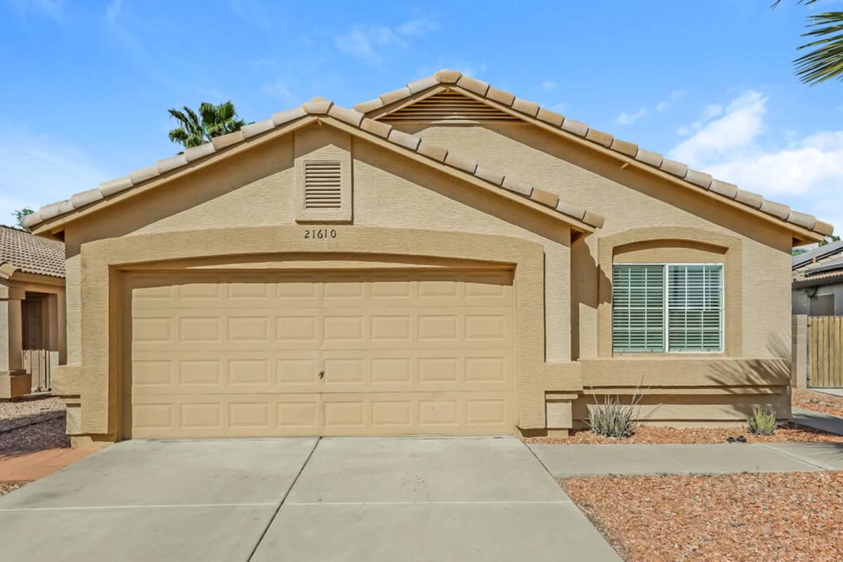 House for rent at 21610 N 32nd Dr, Phoenix, AZ 85027