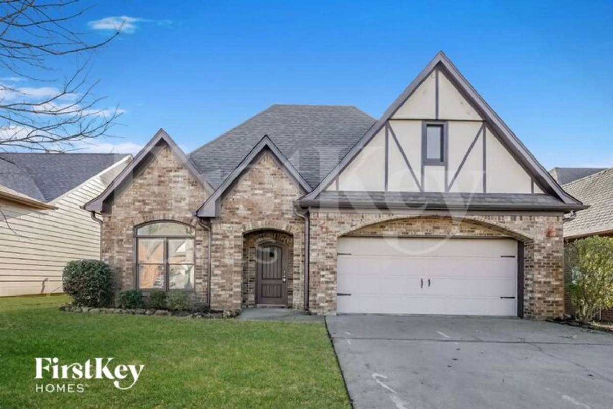 House for rent at 2025 Overlook Place, Trussville, AL 35173