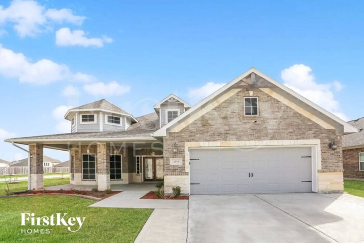 House for rent at 203 Rio Grande Dr, Baytown, TX 77523