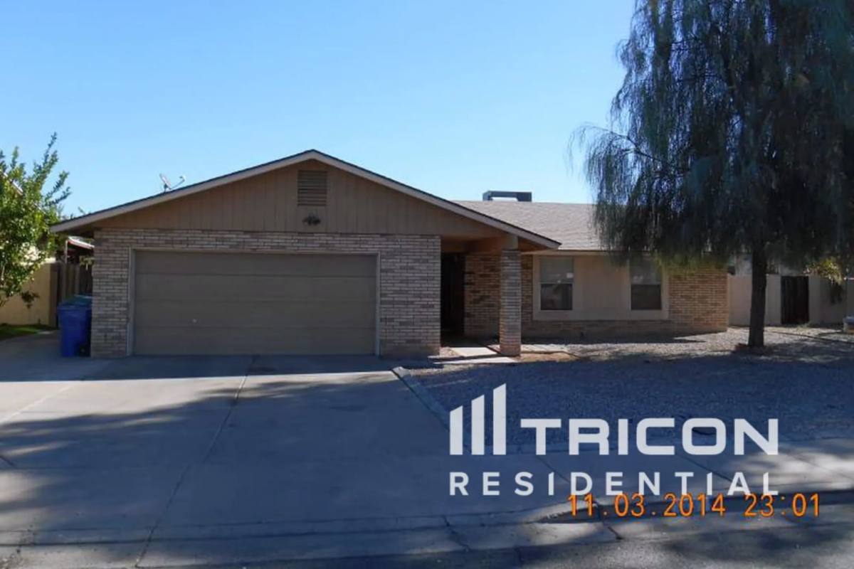 House for rent at 1051 S Miller St, Mesa, AZ 85204