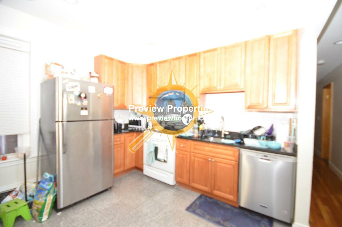House for rent at 127 Cedar St #3, Roxbury, MA 02119