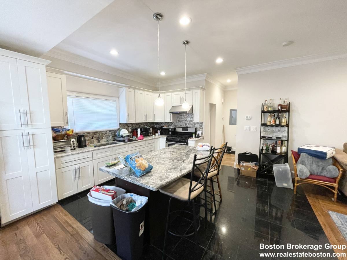 Apartment for rent at 32 Sumner St #1, Dorchester, MA 02125